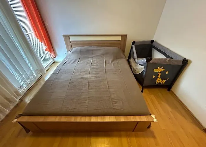 Διαμέρισμα Dua Al Mar With Parking And Balcony Ρόβινι