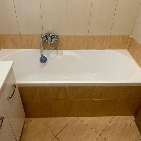 Dua Al Mar With Parking And Balcony Apartment *