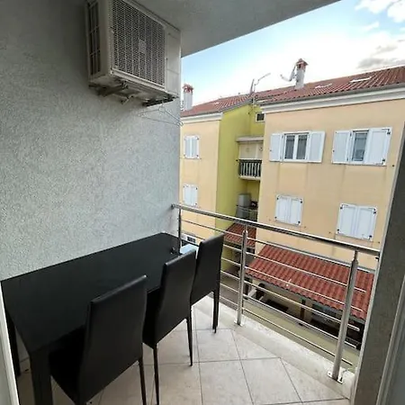Dua Al Mar With Parking And Balcony Apartmán Rovinj