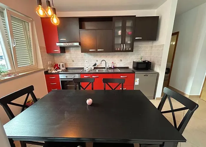 Dua Al Mar With Parking And Balcony