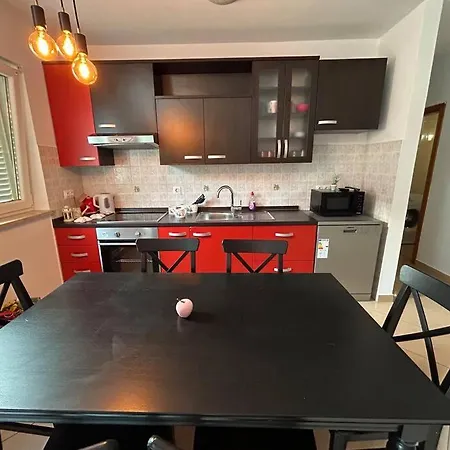 Dua Al Mar With Parking And Balcony