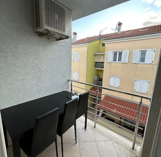 Dua Al Mar With Parking And Balcony Apartamento Rovinj
