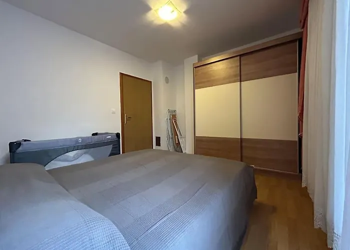 Dua Al Mar With Parking And Balcony *